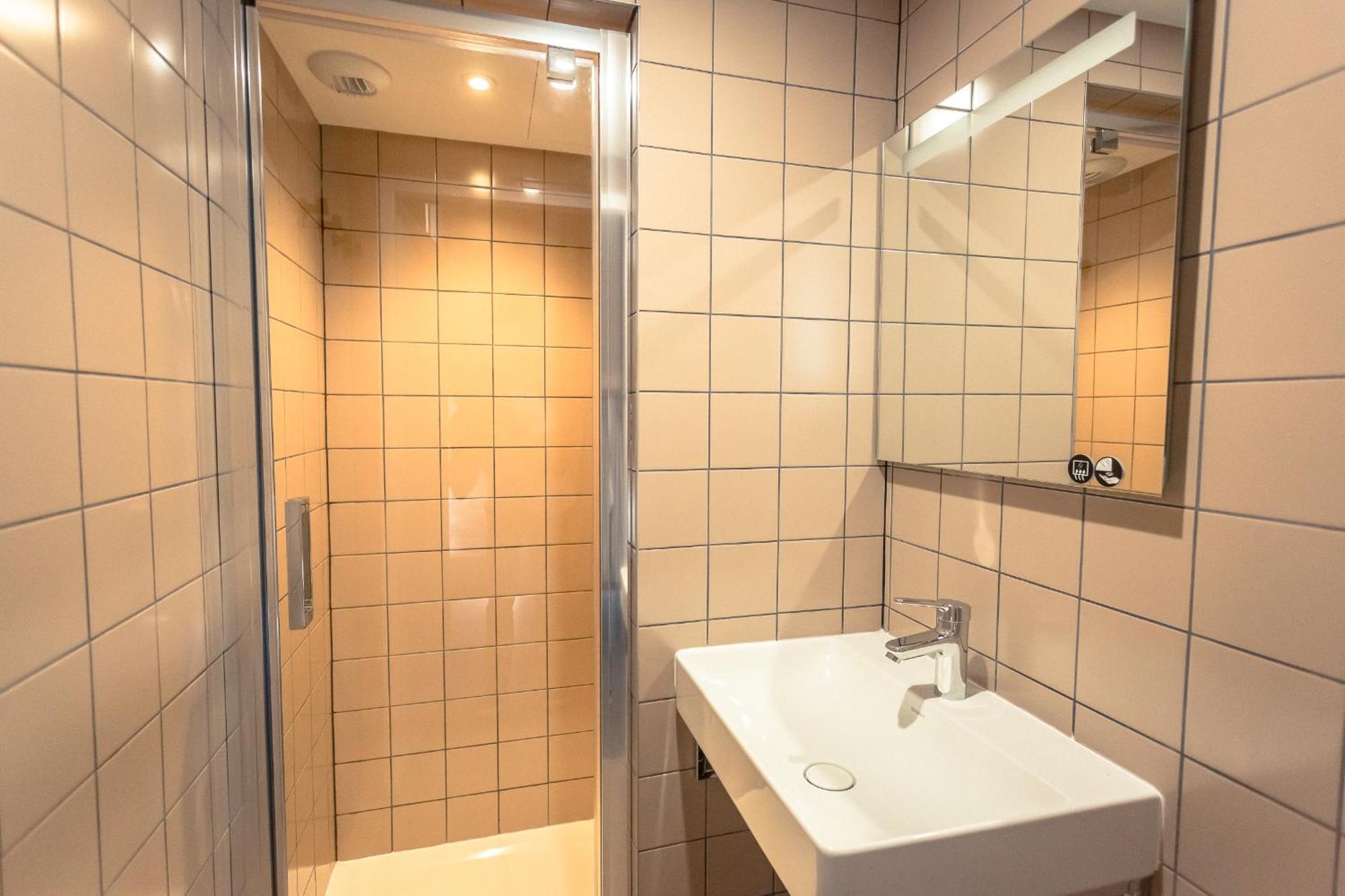 Jost Hostel Le Havre Centre Gare Bagian luar foto